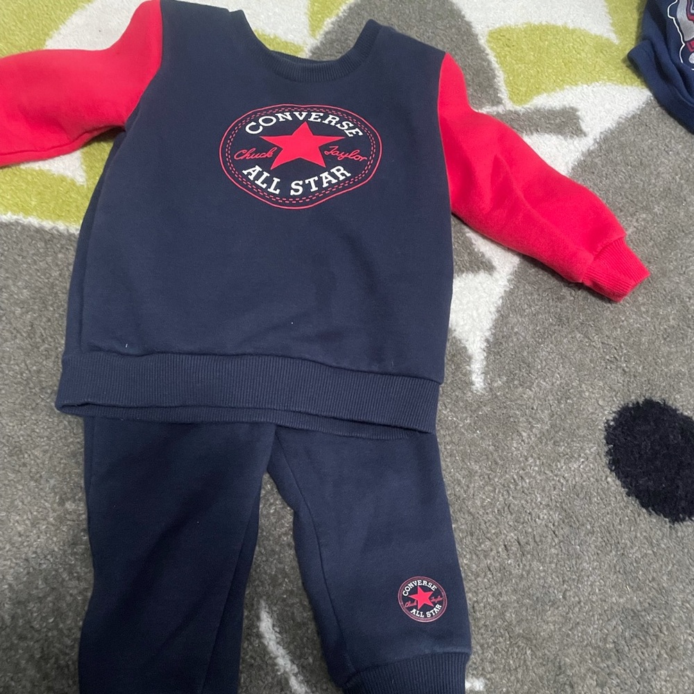 Converse sweatsuit